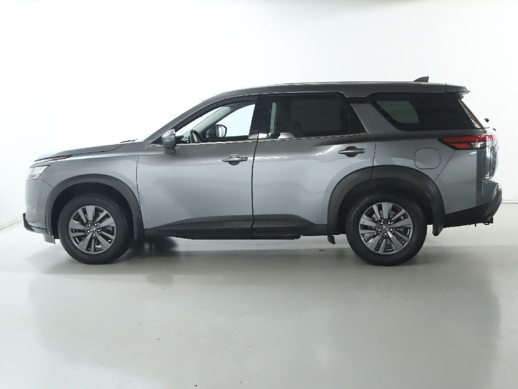 2022 Nissan Pathfinder S