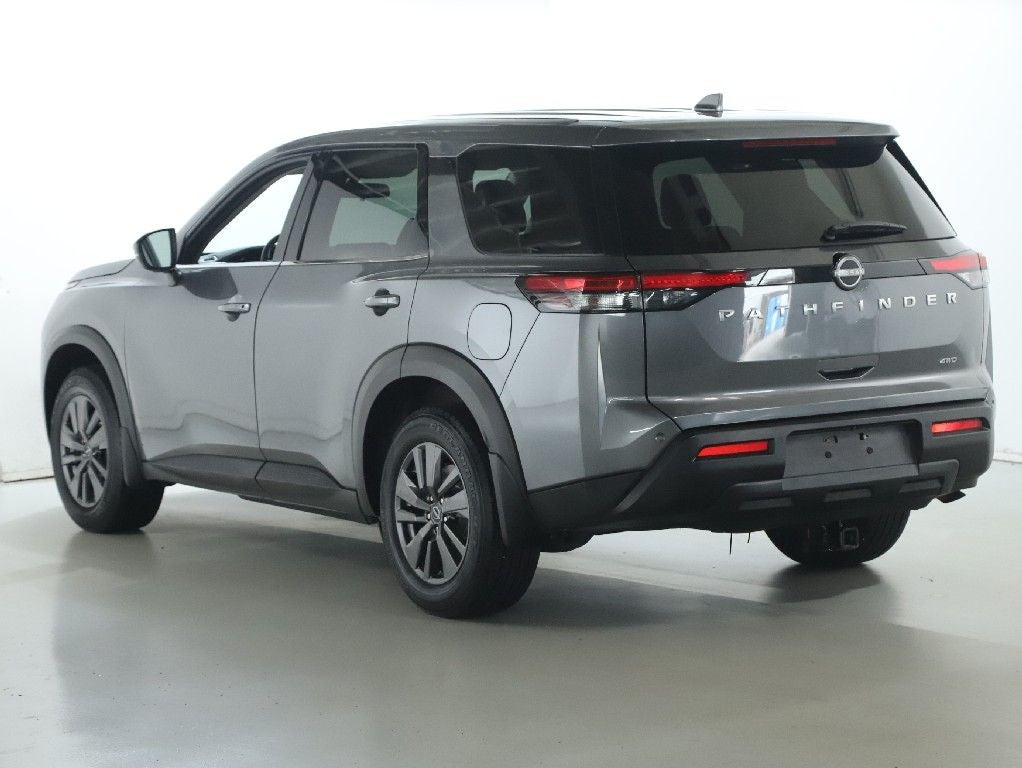 2022 Nissan Pathfinder S