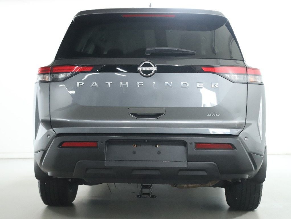 2022 Nissan Pathfinder S