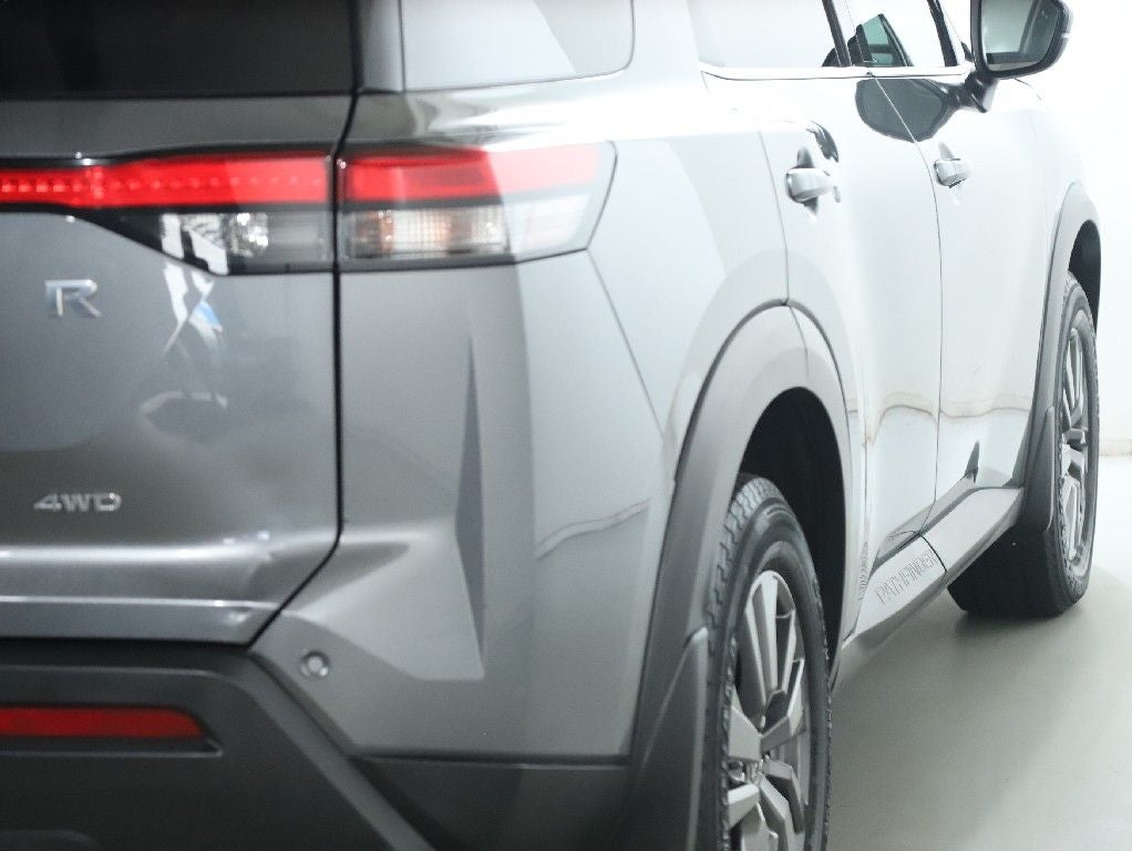 2022 Nissan Pathfinder S