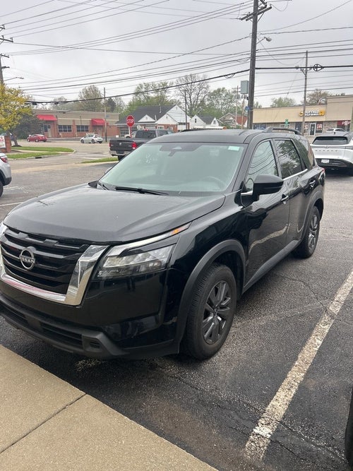 2025 Nissan Pathfinder SV