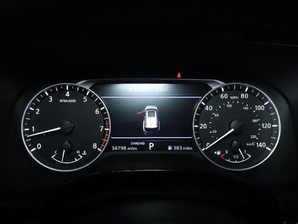 2025 Nissan Pathfinder SV