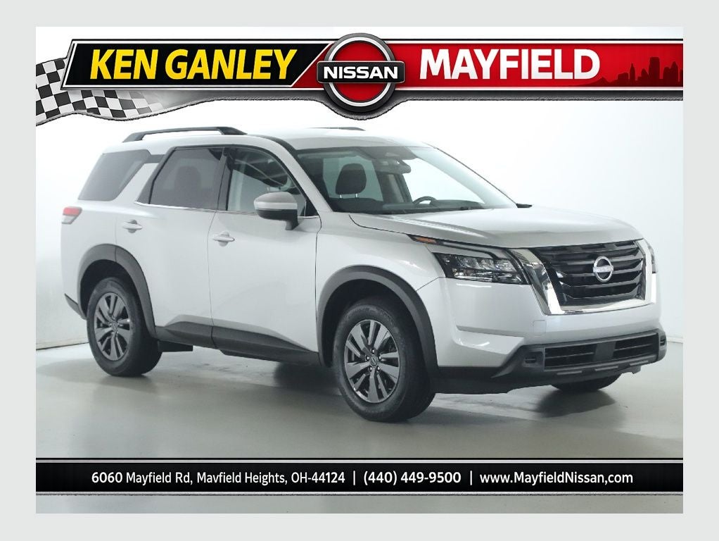 2025 Nissan Pathfinder SV 2WD's photo