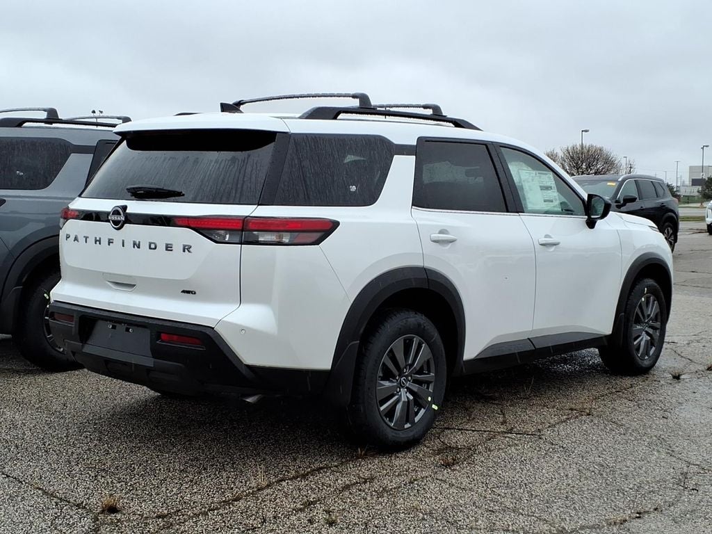 2026 Nissan Pathfinder SV