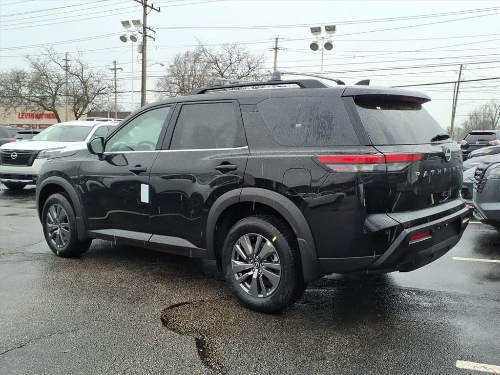 2026 Nissan Pathfinder SV