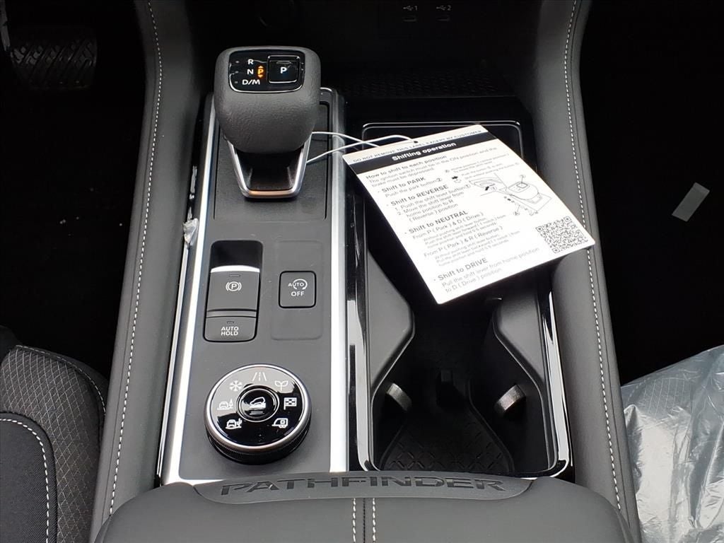 2026 Nissan Pathfinder SV