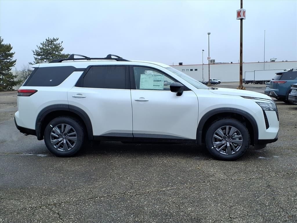 2026 Nissan Pathfinder SV