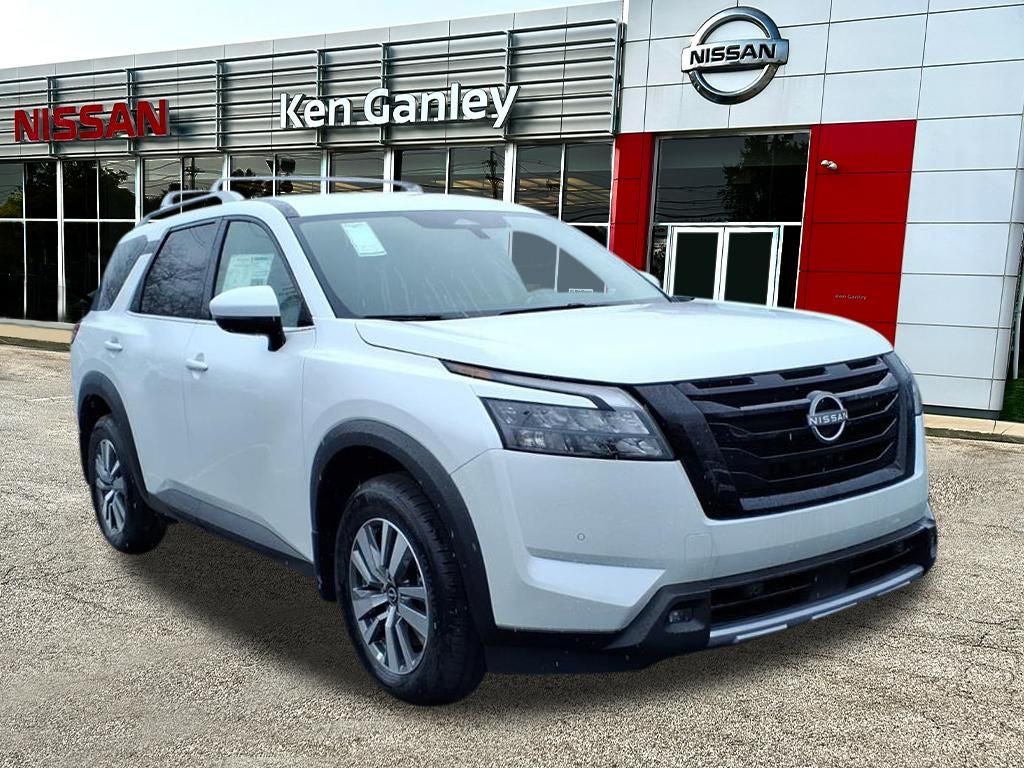 2025 Nissan Pathfinder SL