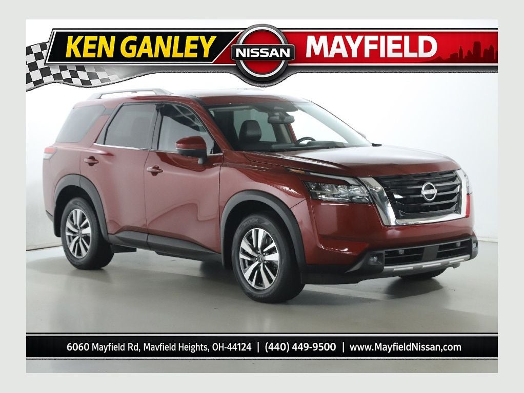 2022 Nissan Pathfinder SL