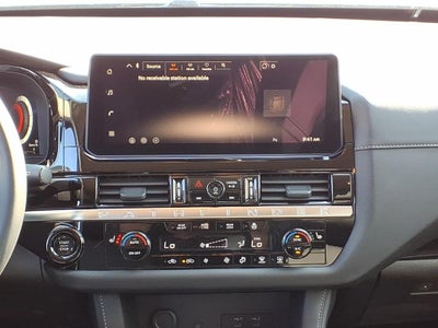 2026 Nissan Pathfinder SL