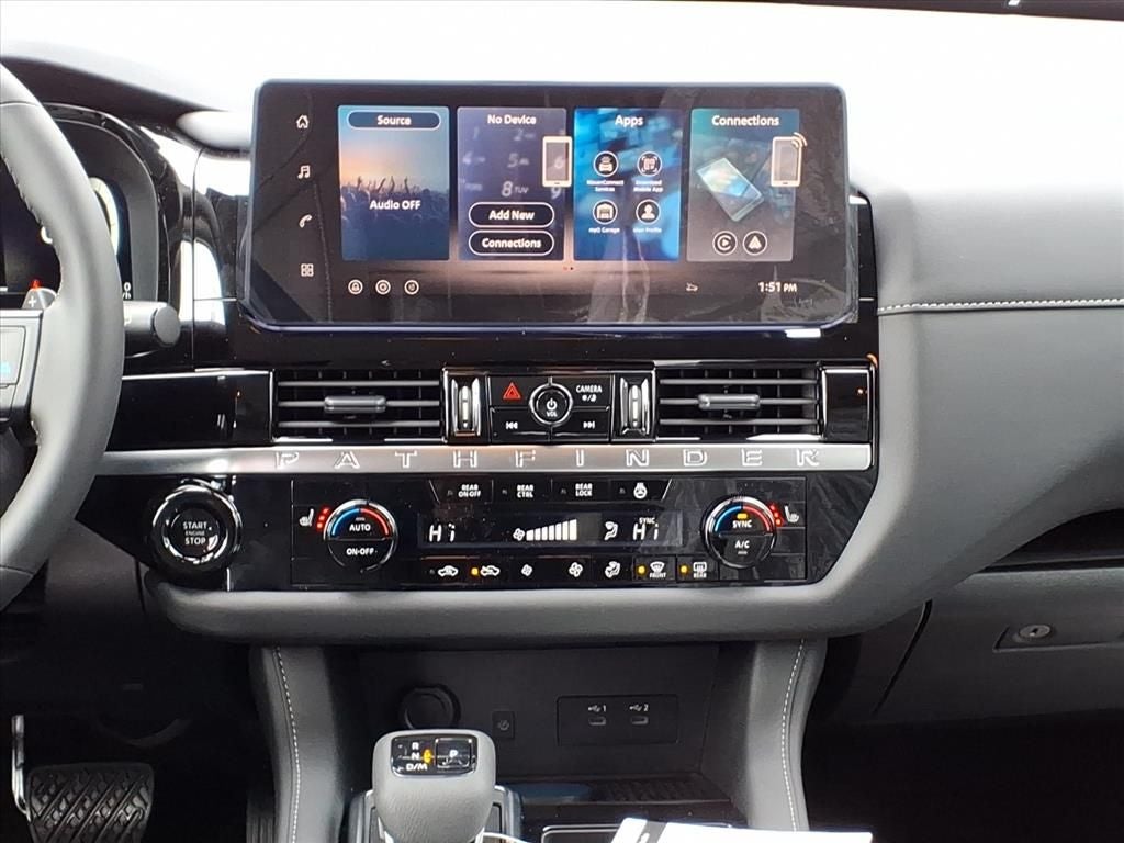 2026 Nissan Pathfinder SL