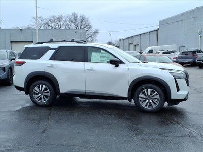 2026 Nissan Pathfinder SL