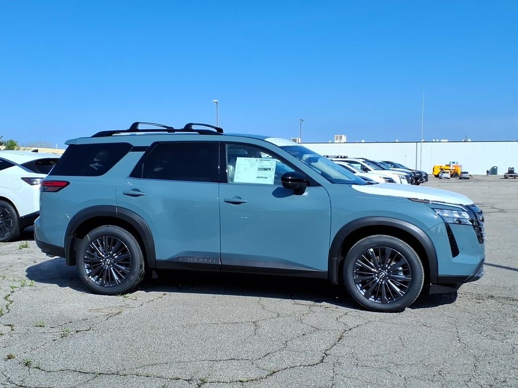 2026 Nissan Pathfinder SL