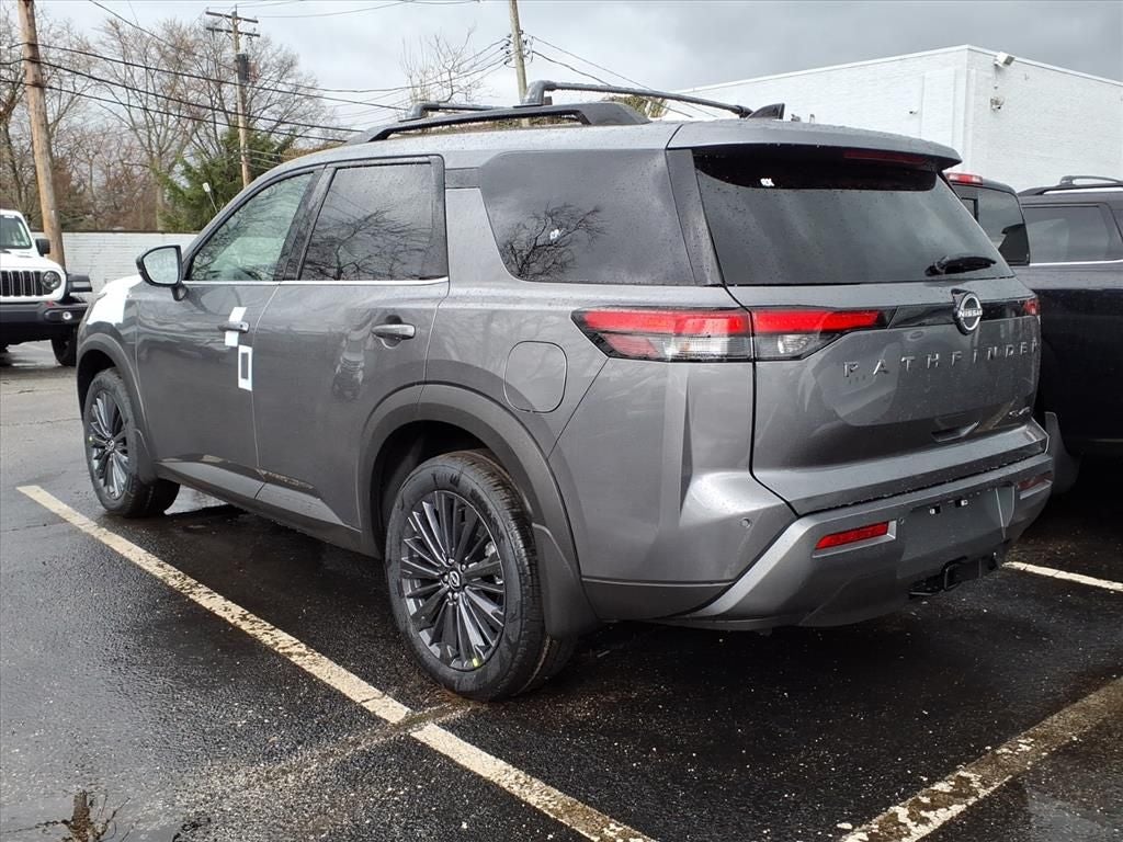 2026 Nissan Pathfinder SL