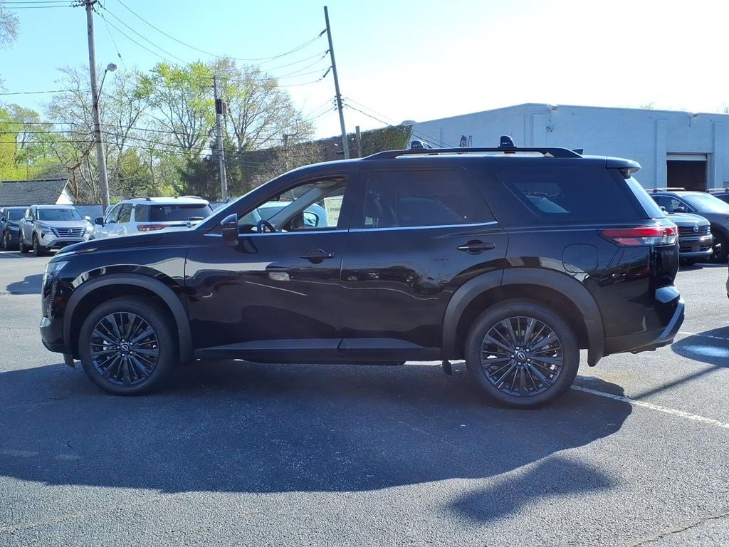 2026 Nissan Pathfinder SL