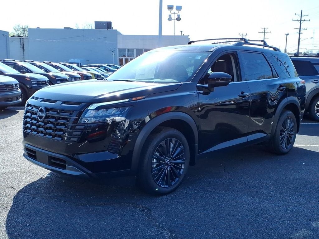 2026 Nissan Pathfinder SL