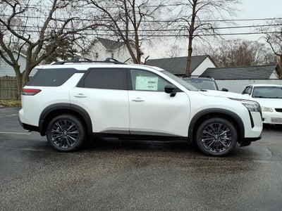 2026 Nissan Pathfinder SL