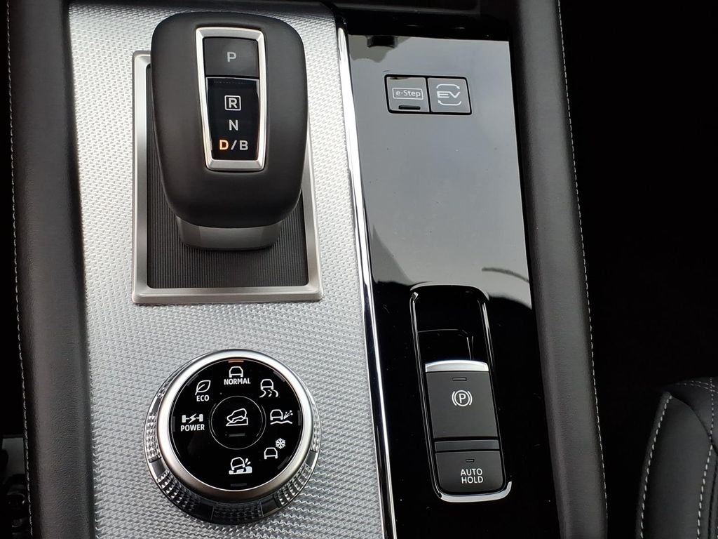 2026 Nissan Rogue Plug-In Hybrid Platinum