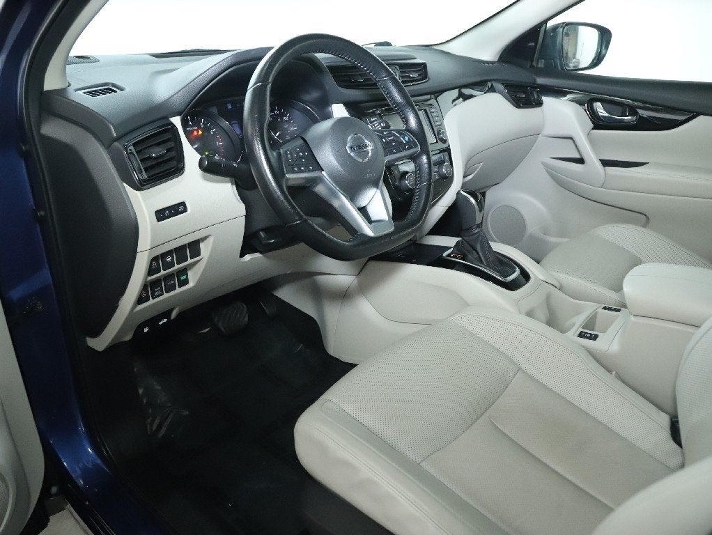 2022 Nissan Rogue Sport SL