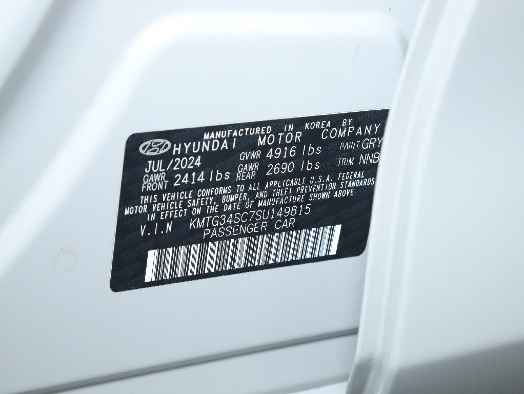 2025 Genesis G70 2.5T