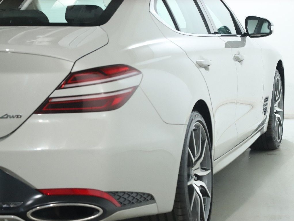 2025 Genesis G70 2.5T