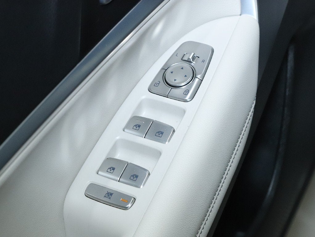 2024 Genesis G70 2.5T