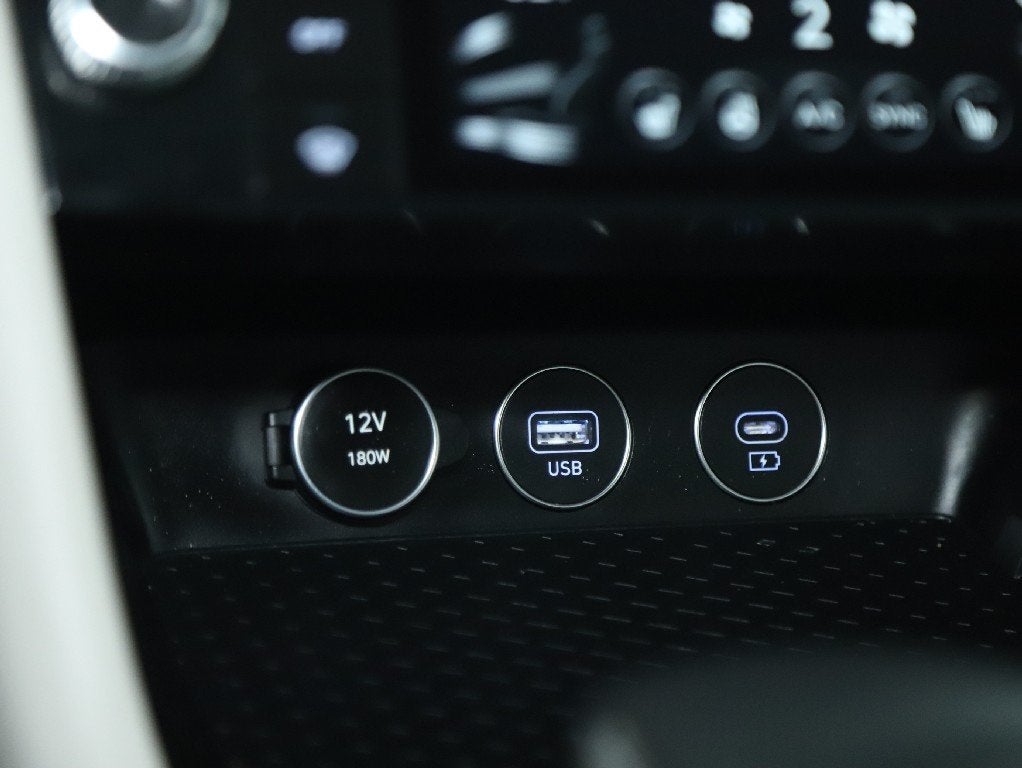 2024 Genesis G70 2.5T