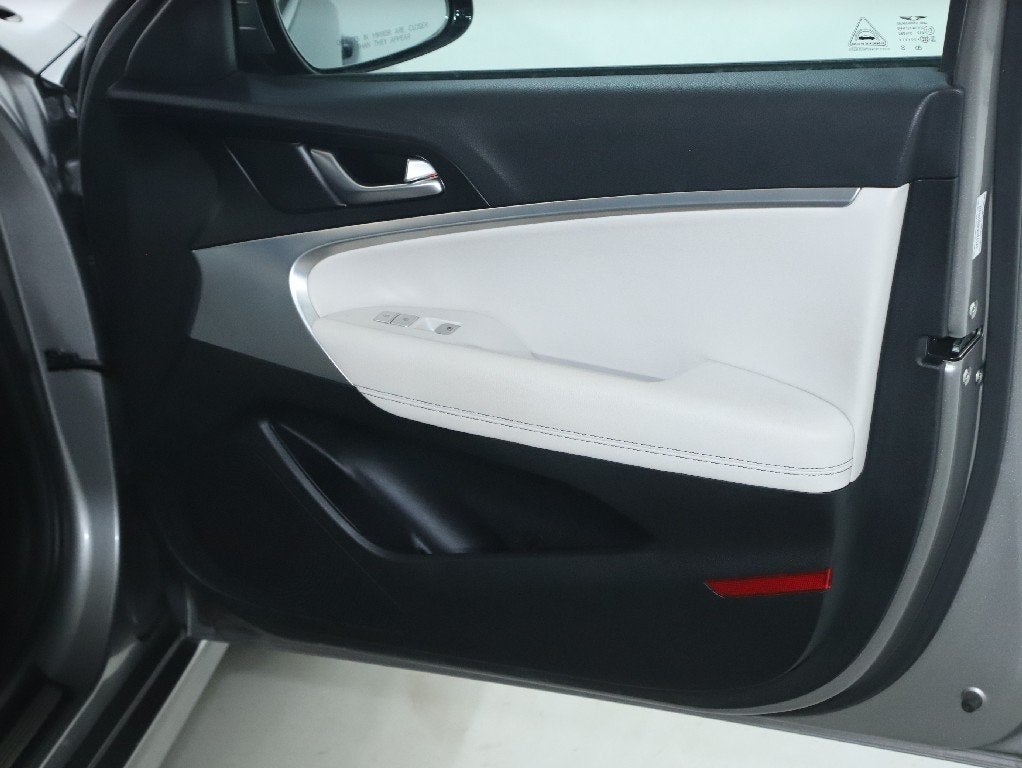 2024 Genesis G70 2.5T