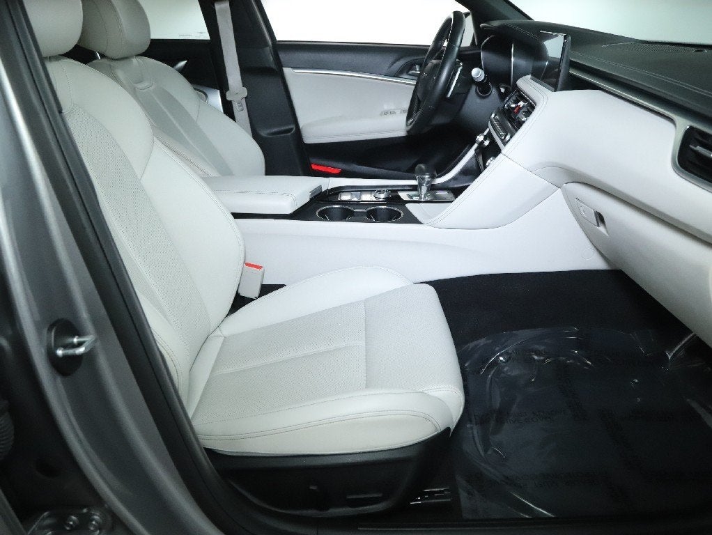 2024 Genesis G70 2.5T