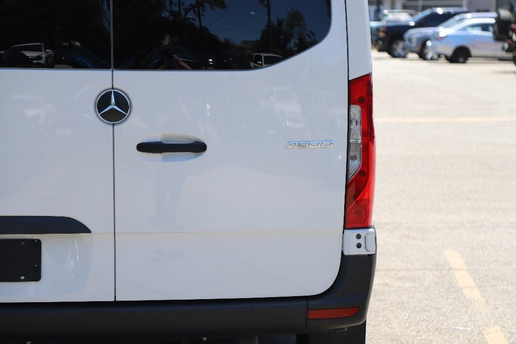 2024 Mercedes-Benz Sprinter 2500 Passenger 144 WB