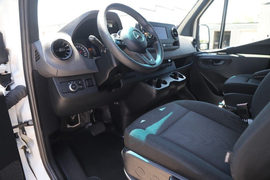 2024 Mercedes-Benz Sprinter 2500 Passenger 144 WB