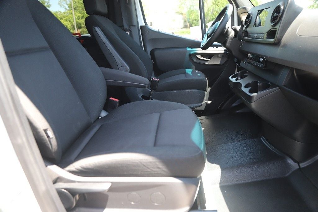 2024 Mercedes-Benz Sprinter 2500 Passenger 144 WB