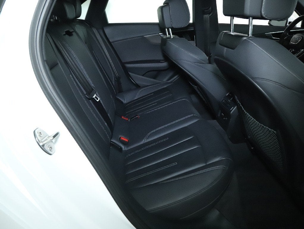 2023 Audi A4 45 S line Premium Plus quattro