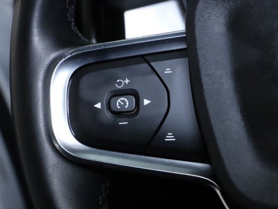 2024 Volvo XC40 B5 Core