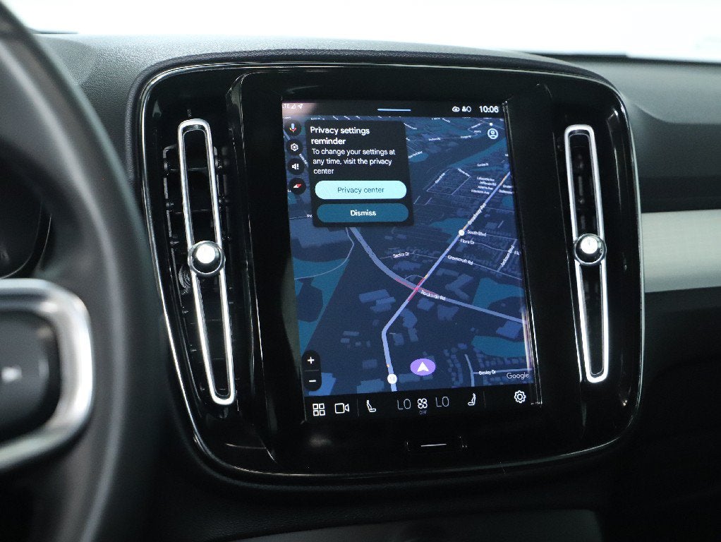 2024 Volvo XC40 B5 Core