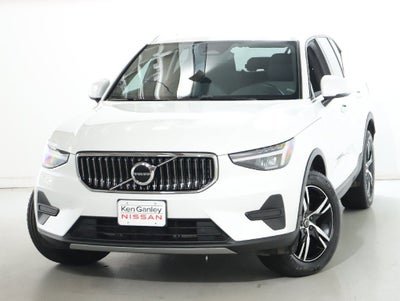 2024 Volvo XC40 B5 Core