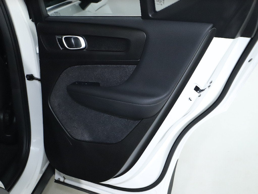2024 Volvo XC40 B5 Core