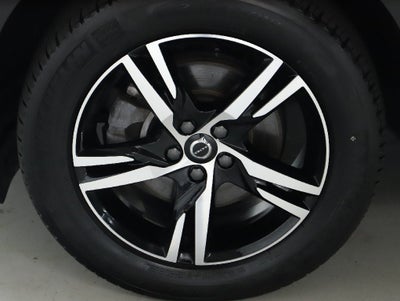 2024 Volvo XC40 B5 Core