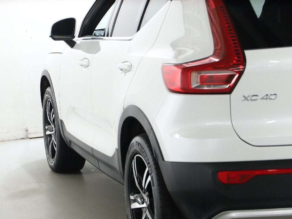 2024 Volvo XC40 B5 Core