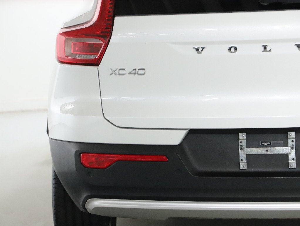 2024 Volvo XC40 B5 Core