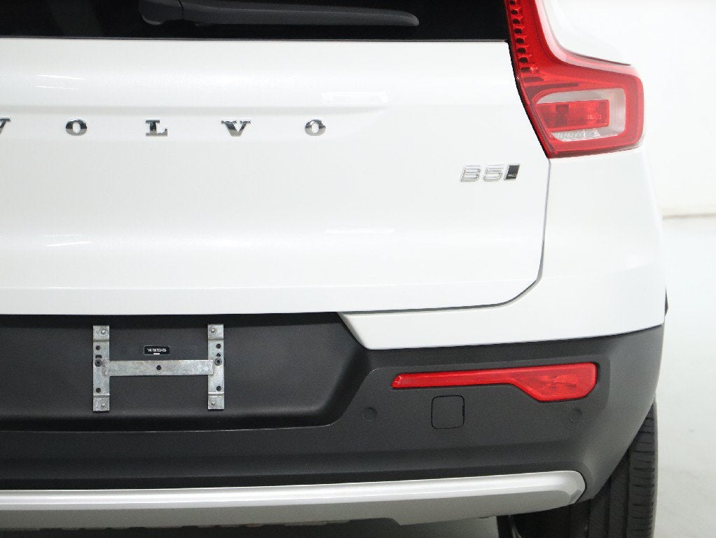 2024 Volvo XC40 B5 Core