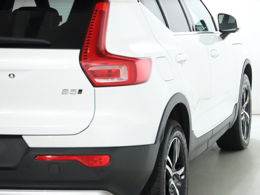 2024 Volvo XC40 B5 Core