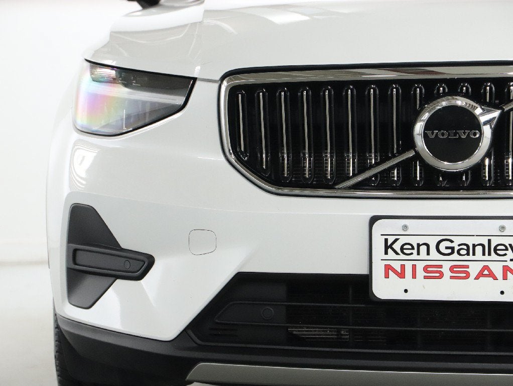 2024 Volvo XC40 B5 Core