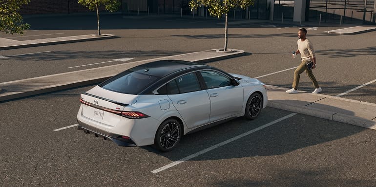 Ken Ganley Nissan Mayfield in Mayfield Heights OH