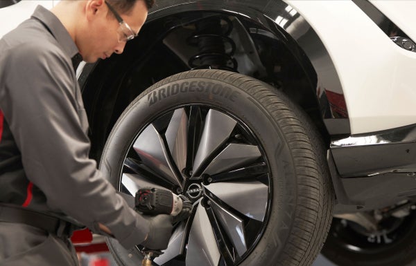 Ken Ganley Nissan Mayfield in Mayfield Heights OH