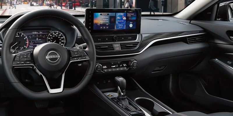 The steering column and center console of the 2025 Nissan Altima in Mayfield Heights, OH